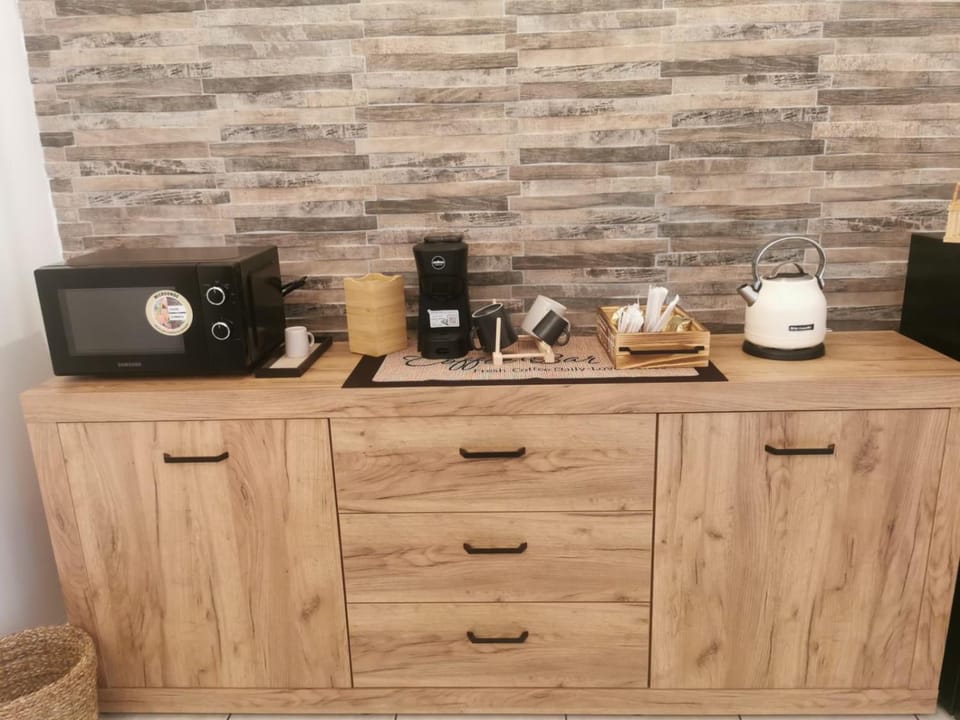 Coffee/tea facilities, Kitchen or kitchenette, Breakfast, minibar