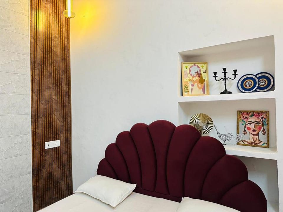 Kamaree-7BHK Apartment in Varanasi