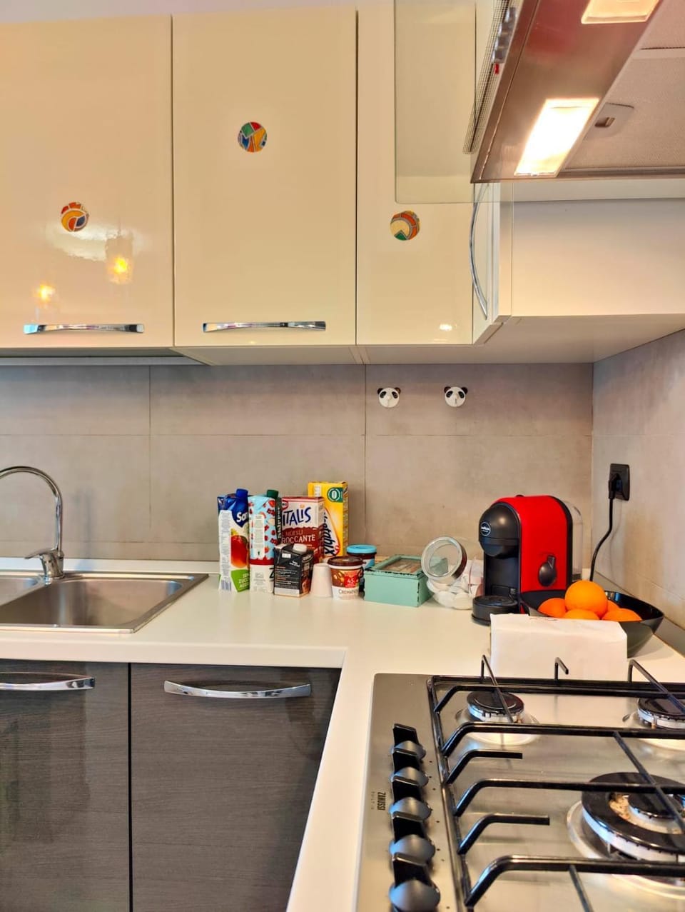 Kitchen or kitchenette, oven, stove