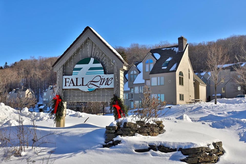 Fall Line Condo G3 G-Suite View Apartment in Mendon