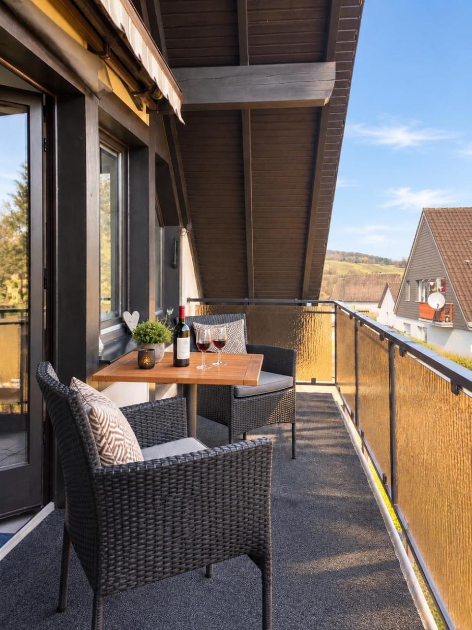 Day, View (from property/room), Balcony/Terrace, Living room, Seating area, Dining area