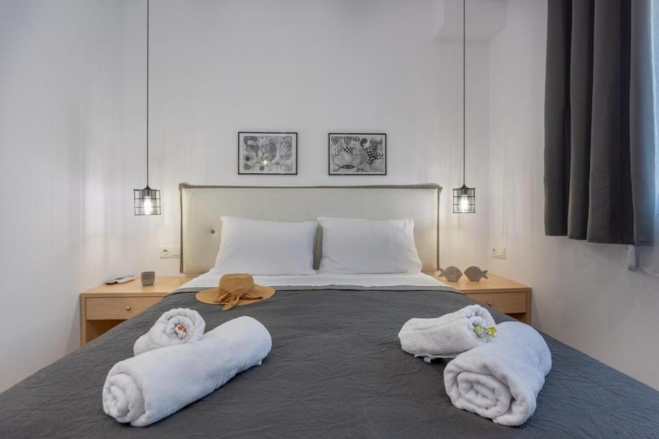 Avra 2 modern aprt by the sea Apartment in Crete