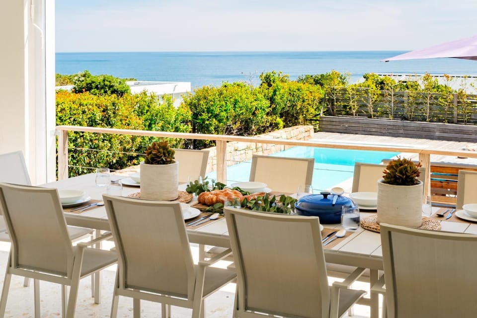 Balcony/Terrace, Seating area, Dining area, Pool view, Sea view, Swimming pool