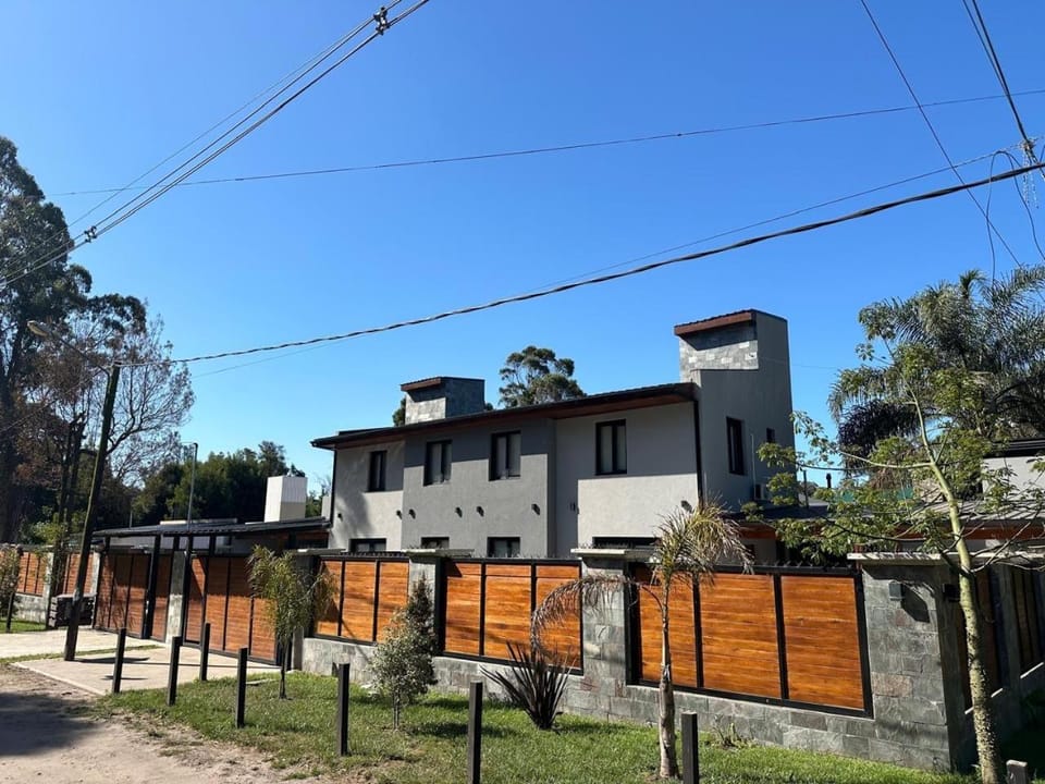 Casa Antü Bosque House in Mar del Plata