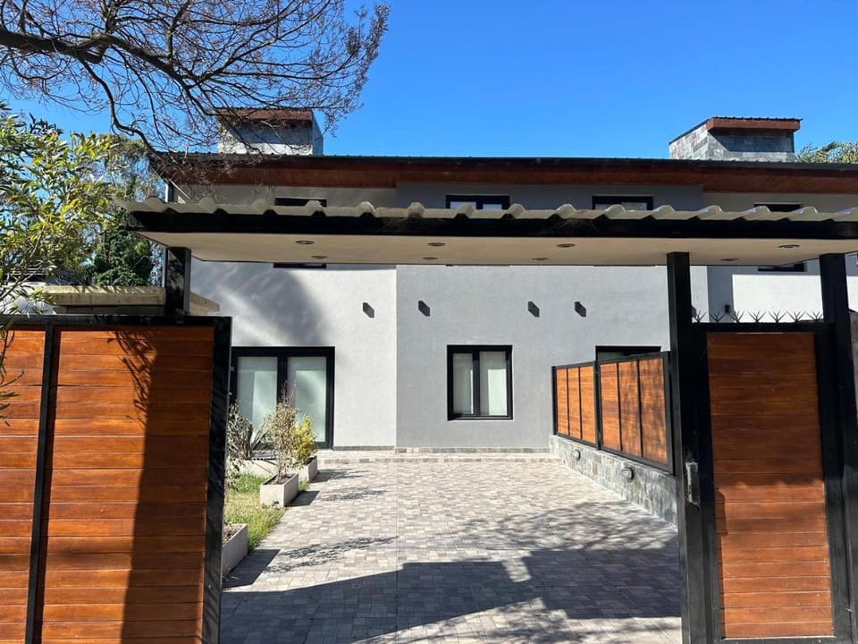 Casa Antü Bosque House in Mar del Plata