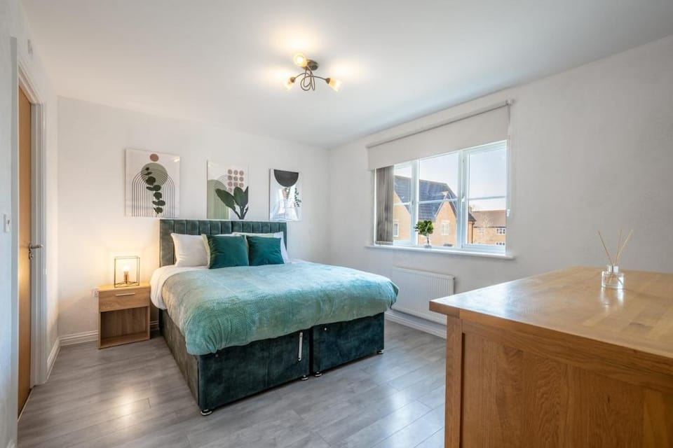 Bed, Bedroom