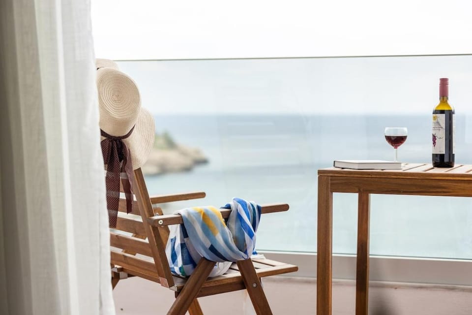 View (from property/room), Balcony/Terrace, Sea view