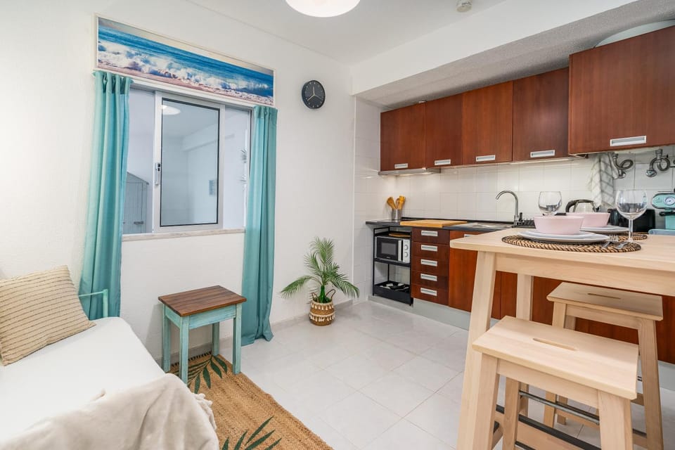 Property building, Kitchen or kitchenette, Living room