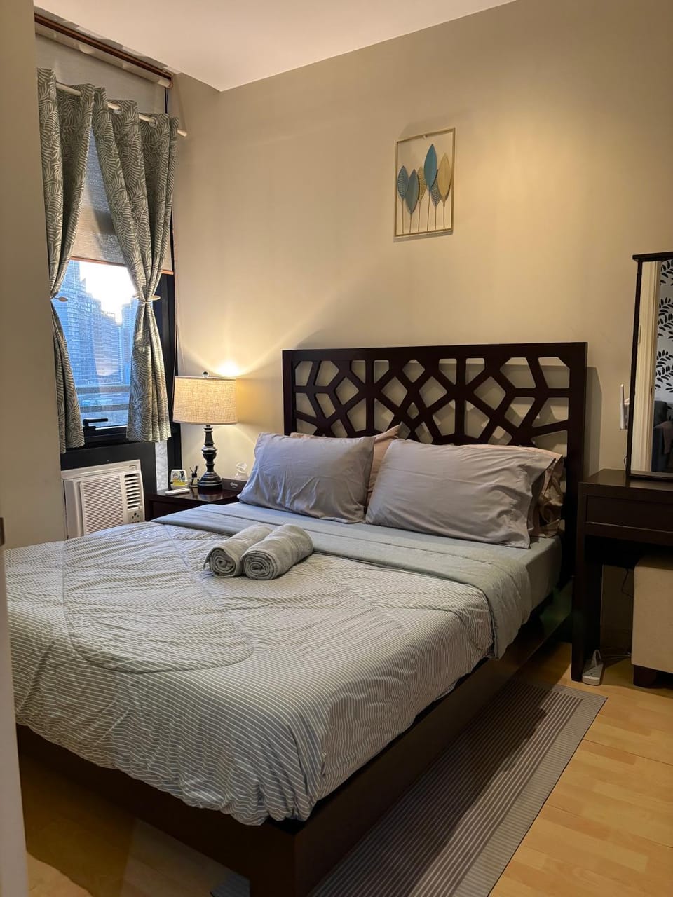 Spacious 1BR APT near Nightlife and Business Center in Makati Apartment hotel in Makati