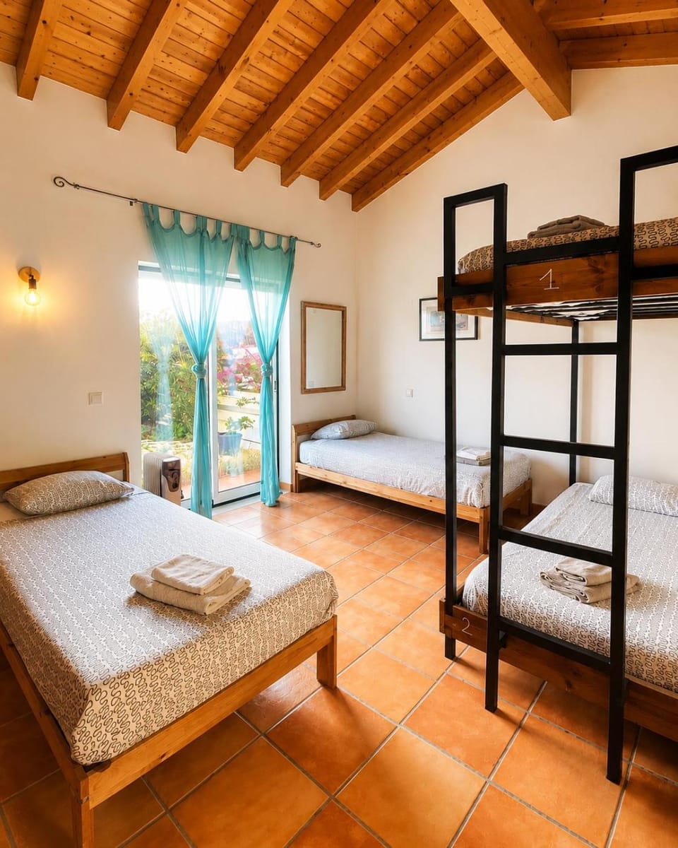 Mayla Surf House House in Faro District