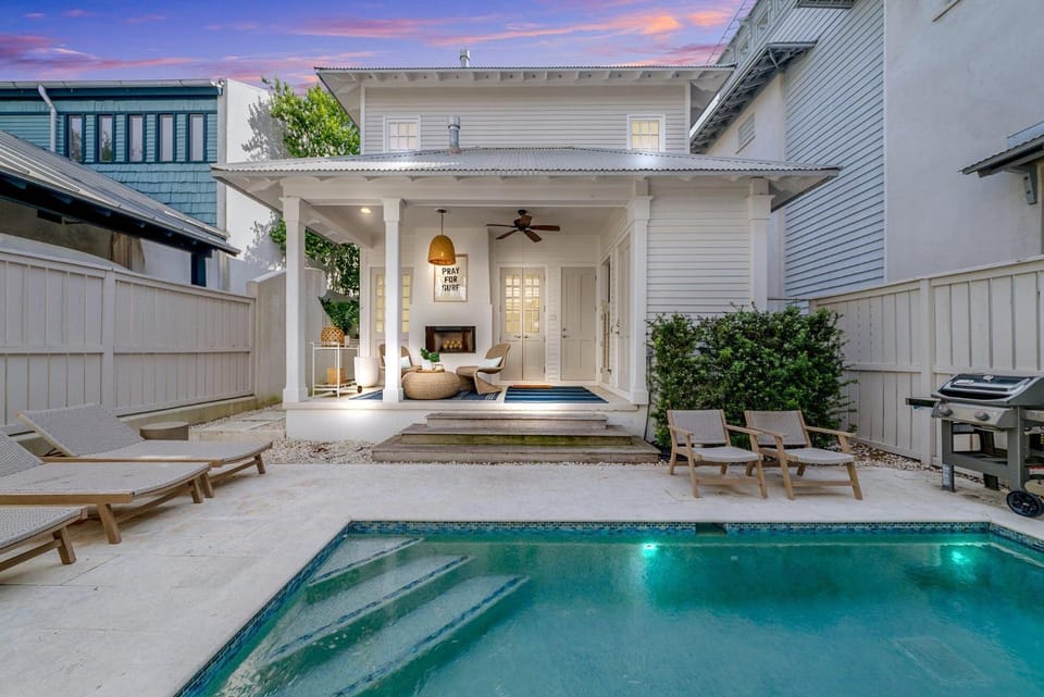 Hazel's Cottage and Carriage House House in Rosemary Beach