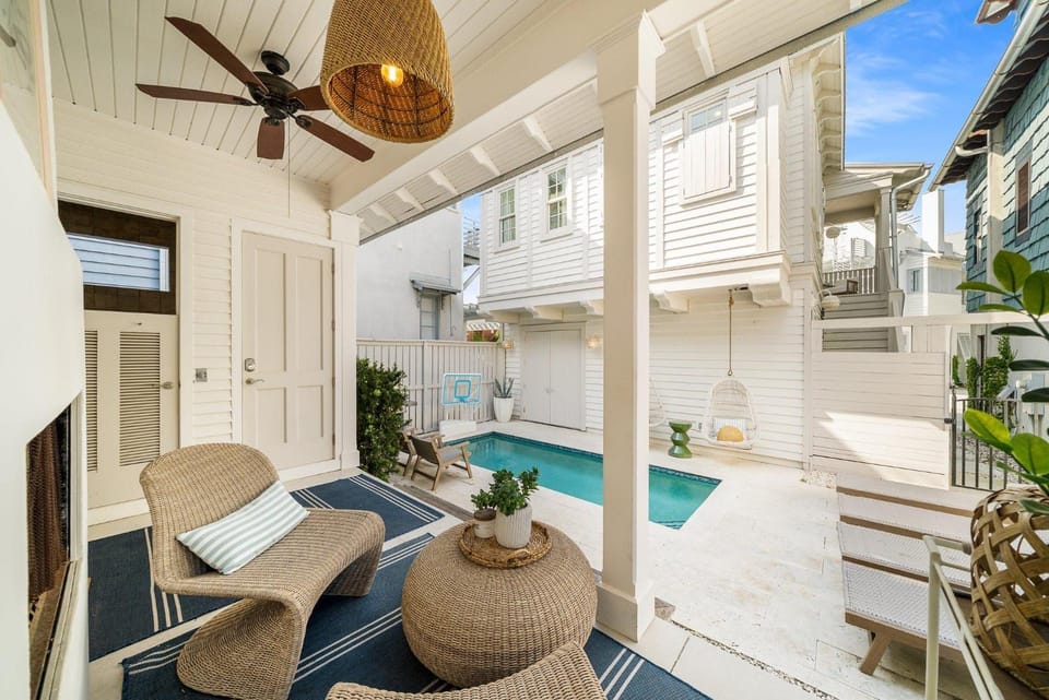 Hazel's Cottage and Carriage House House in Rosemary Beach