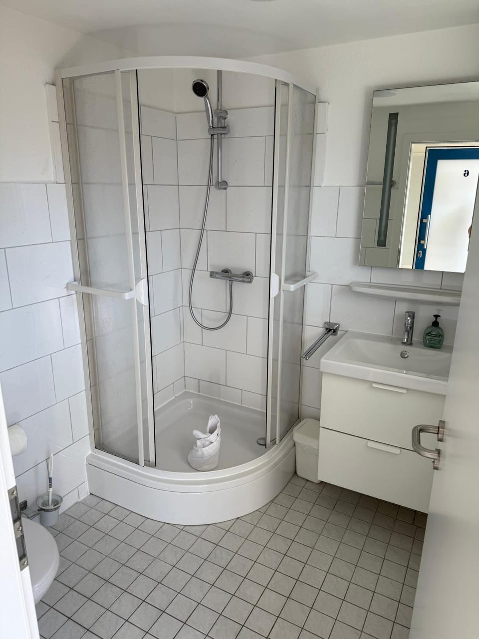 Shower, Bathroom, towels