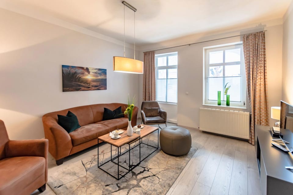 Villa Iduna Ferienwohnung No 10 - EG mit Balkon nach Osten Apartment in Binz