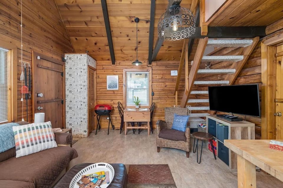 Nature's Nook - Fire Pit & Near Fishing & Golf House in Roaring River Township