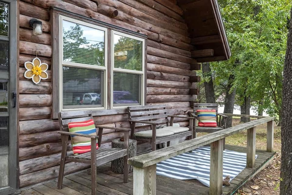 Nature's Nook - Fire Pit & Near Fishing & Golf House in Roaring River Township