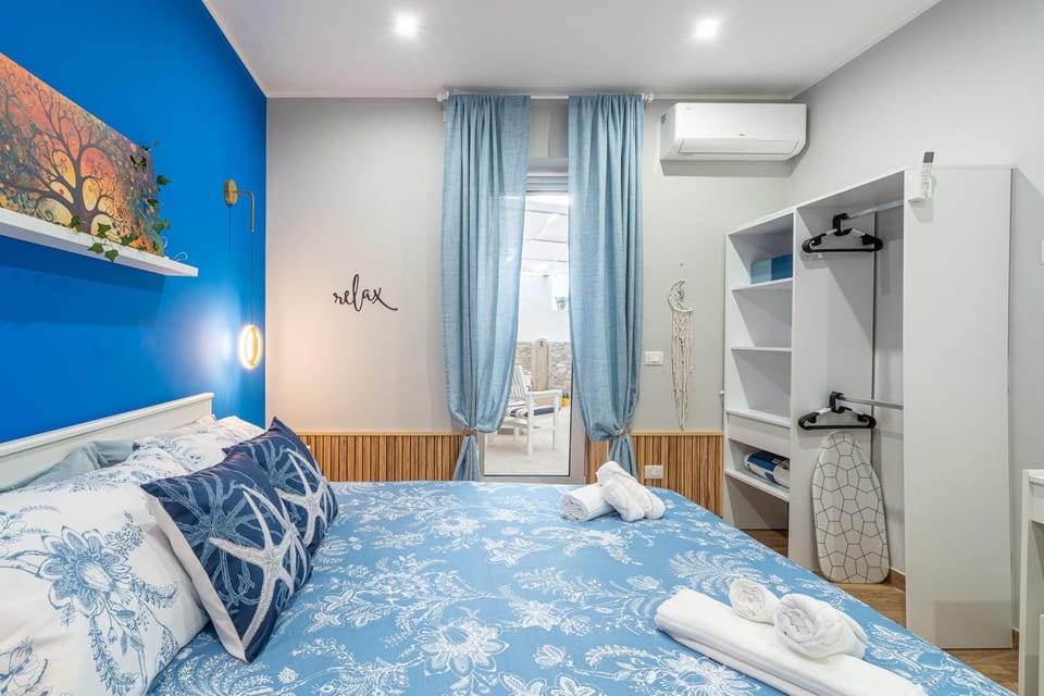 Living room, Bedroom