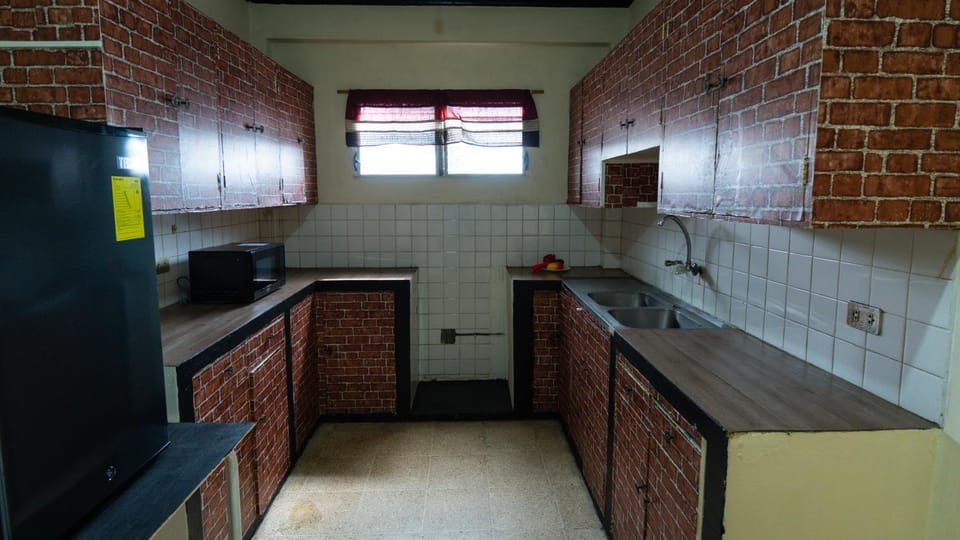 Kitchen or kitchenette, pet friendly, kitchen