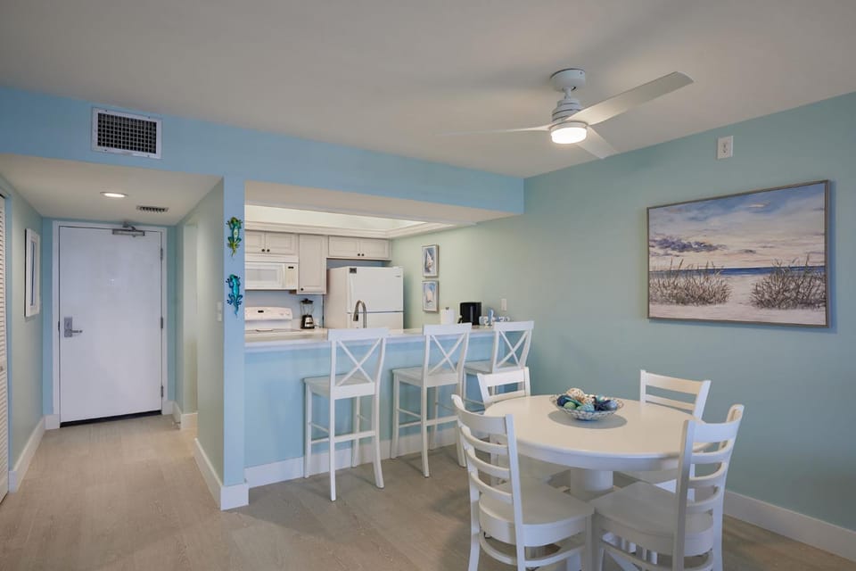 Sundial F407- Garden View One Bedroom Residence with Balcony at Sundial Sanibel Apartment in Sanibel Island