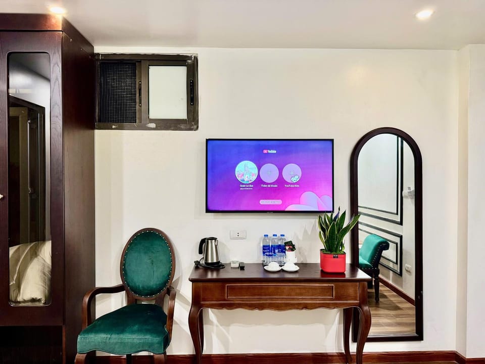 TV and multimedia, Dining area