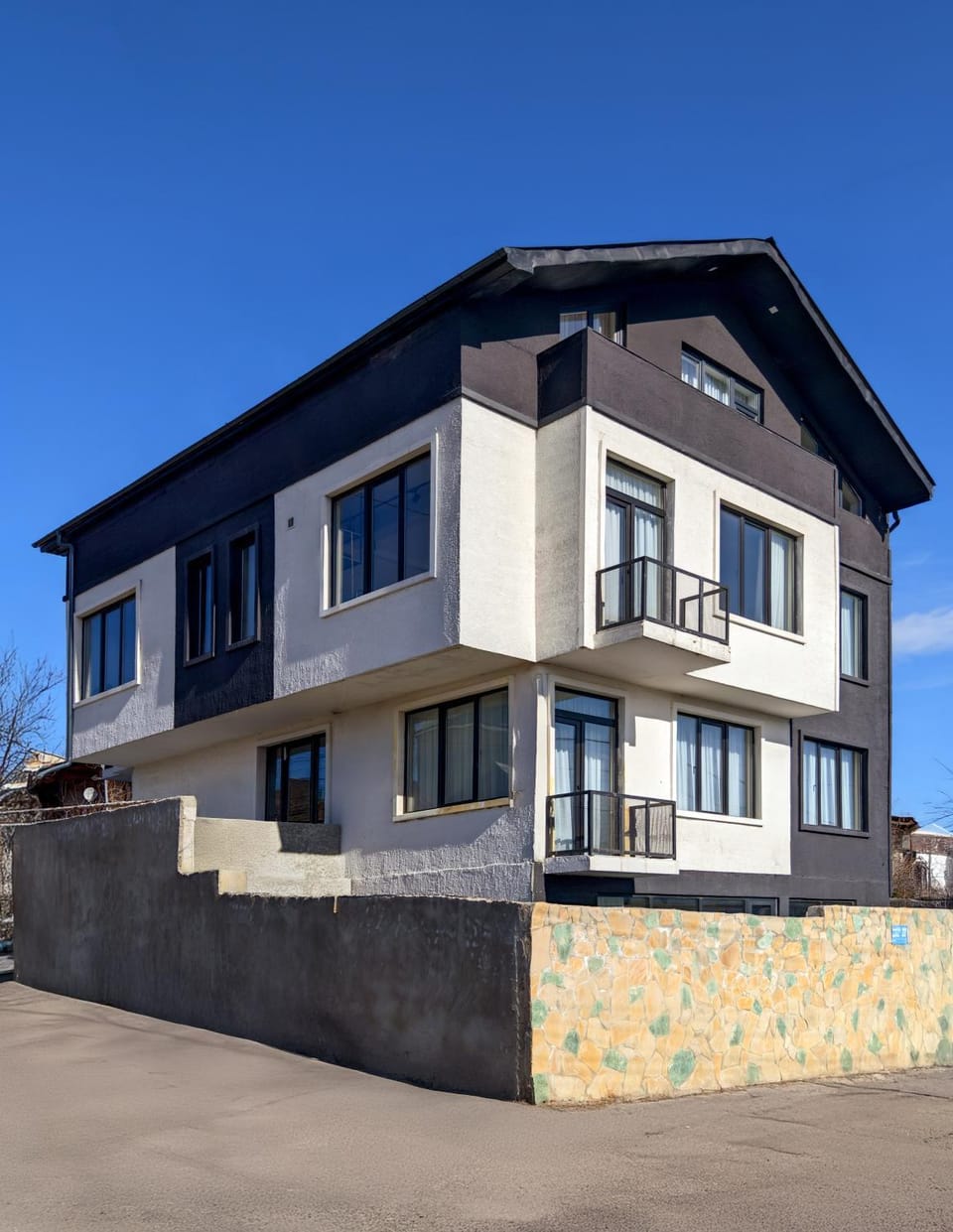 Property building, Day