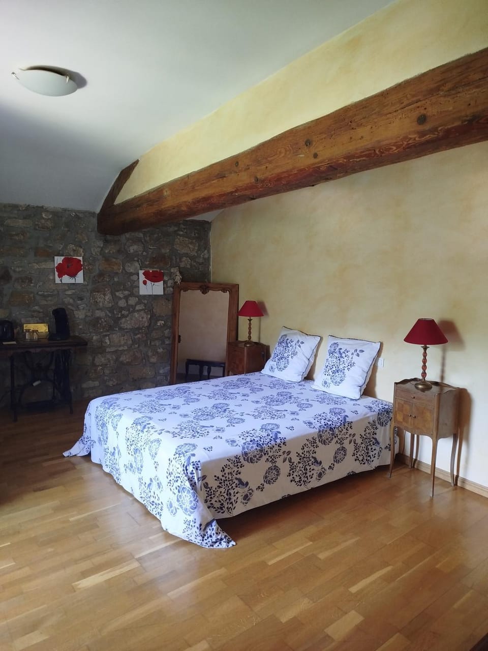 Mas des Carlines Bed and Breakfast in Occitanie