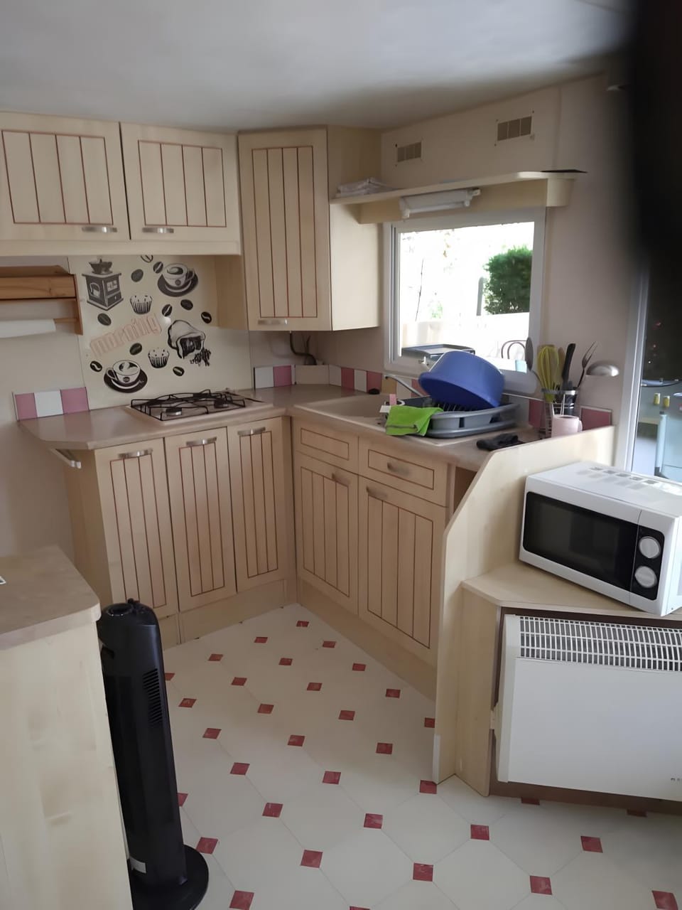 Kitchen or kitchenette, Living room