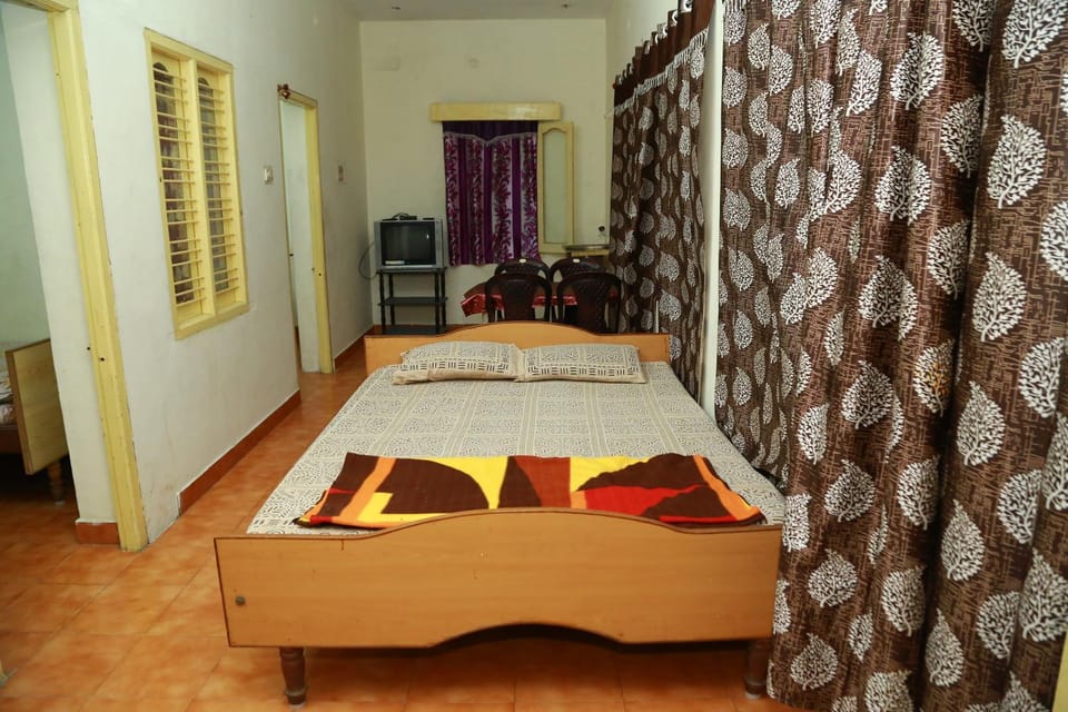 Yelagiri SJR Residency Hotel in Tamil Nadu