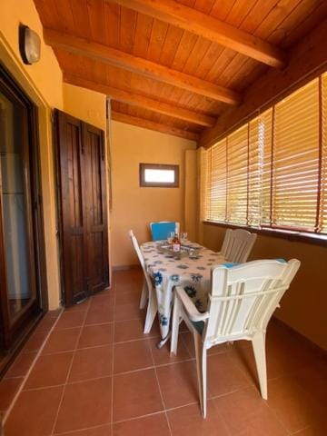 Patio, Dining area