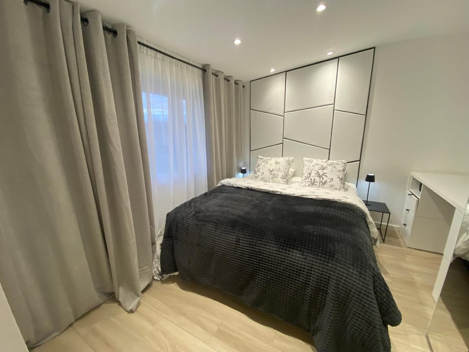 L Ecrin de Lidia close to MEETT Air conditioning Parking Villa in Occitanie