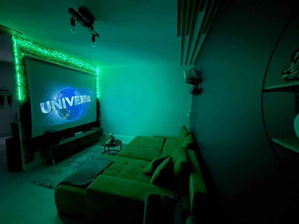 Cinema et Billiard Apartment in Bourgogne-Franche-Comté