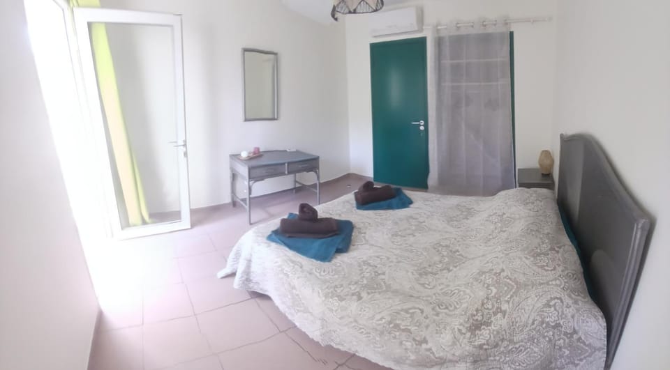 Spacieux appartement avec terrasse et piscine au Diamant Apartment in Le Diamant