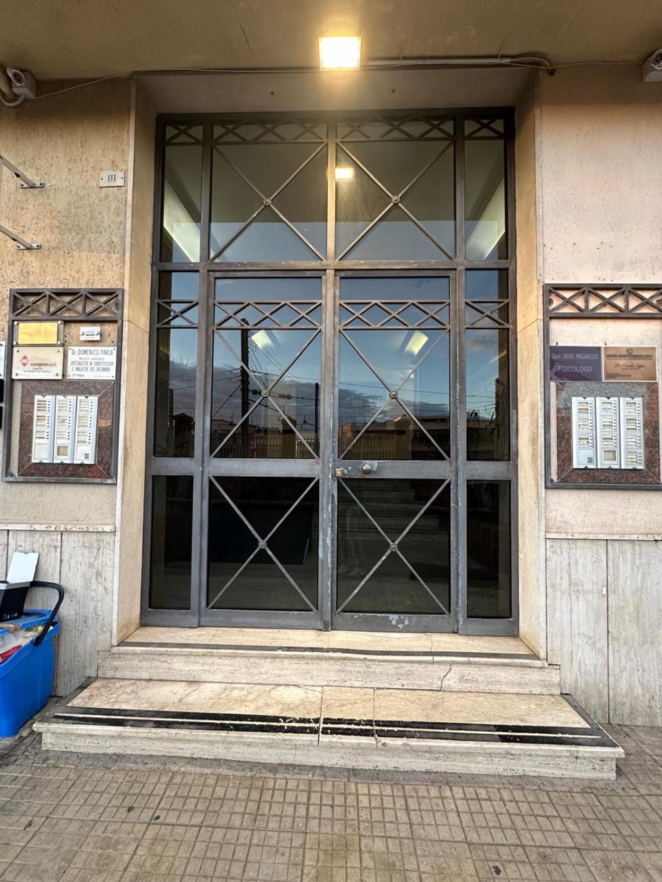 Facade/entrance