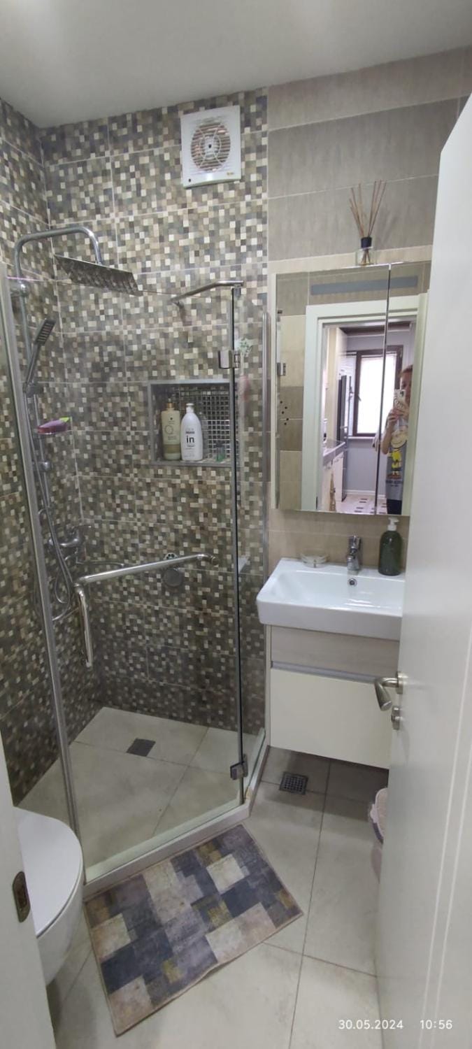 Shower, Toilet, Bathroom, Bath