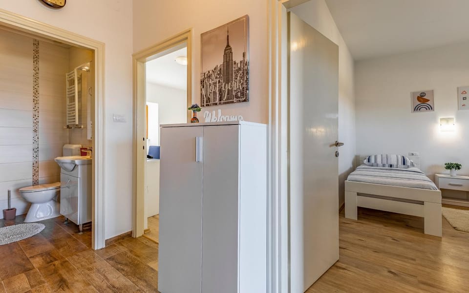 Bathroom, Bedroom