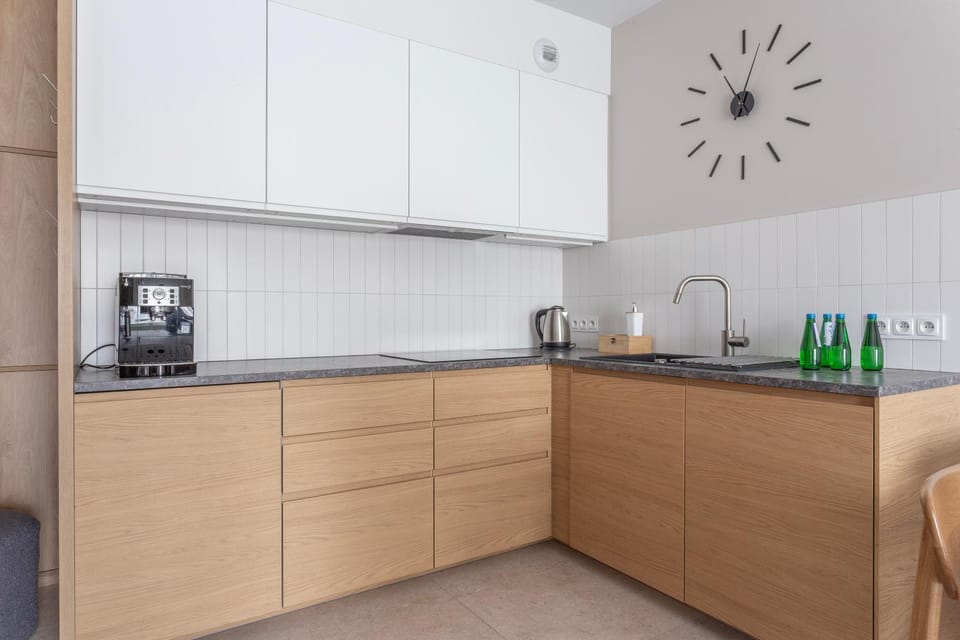 Coffee/tea facilities, Kitchen or kitchenette, stove, toaster