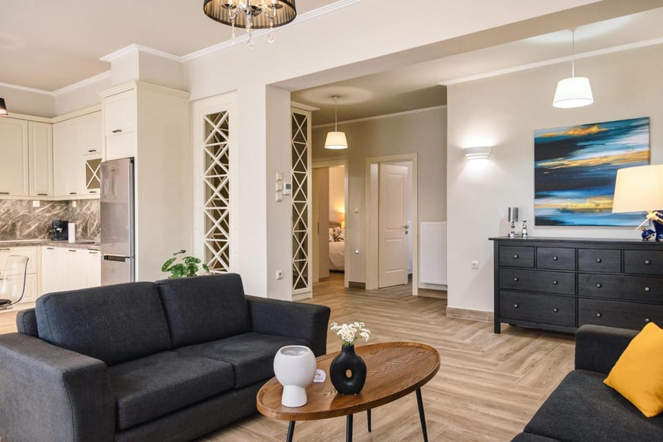 Kitchen or kitchenette, Seating area