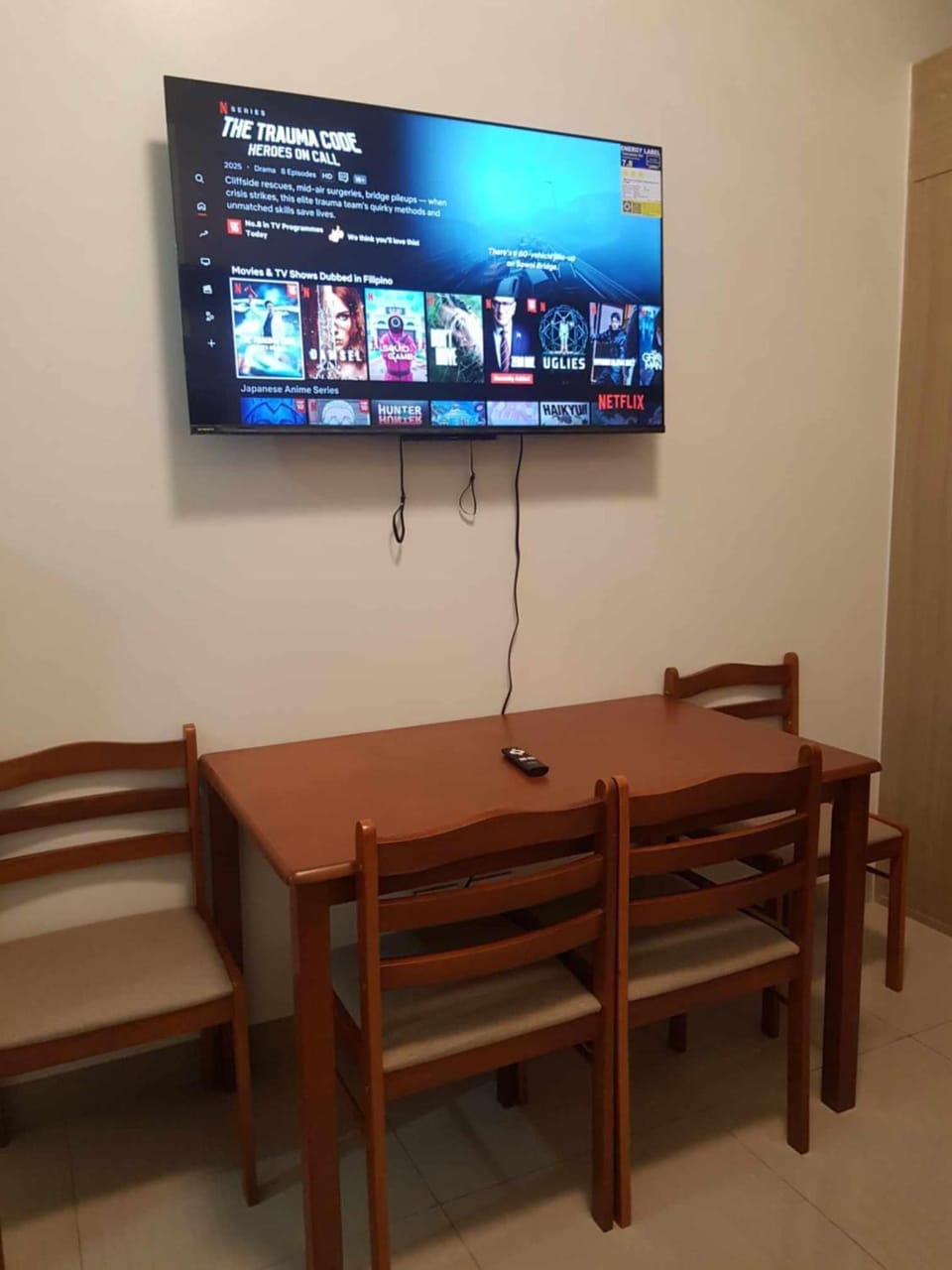 TV and multimedia, Living room, Dining area