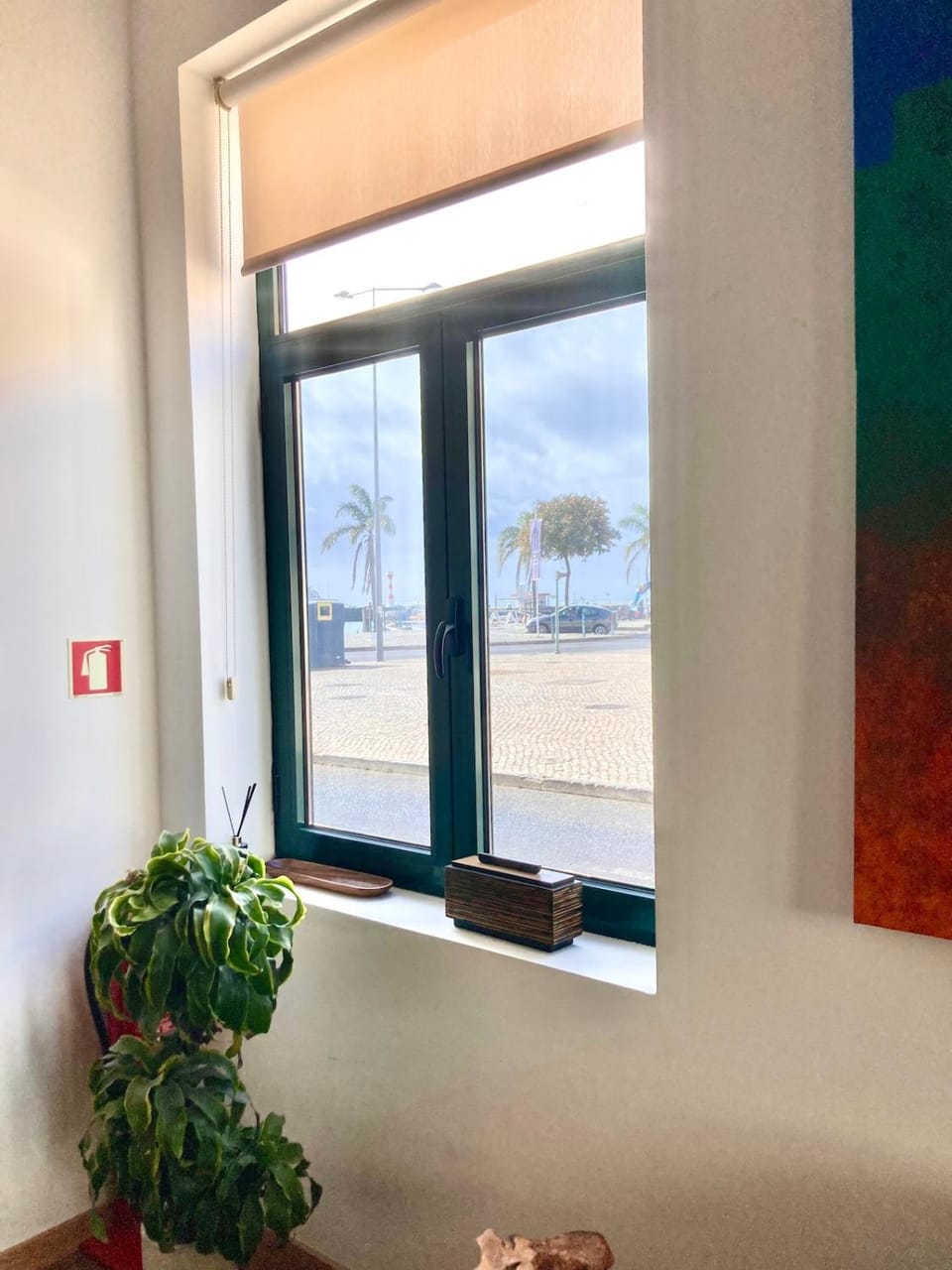 Modern Coastal Ocean Breeze Studio | Beach & Town Apartment in Setúbal Municipality