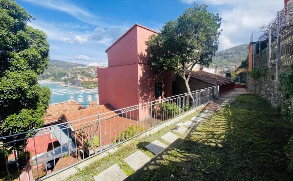 Lerici Dream View Apartment in Lerici