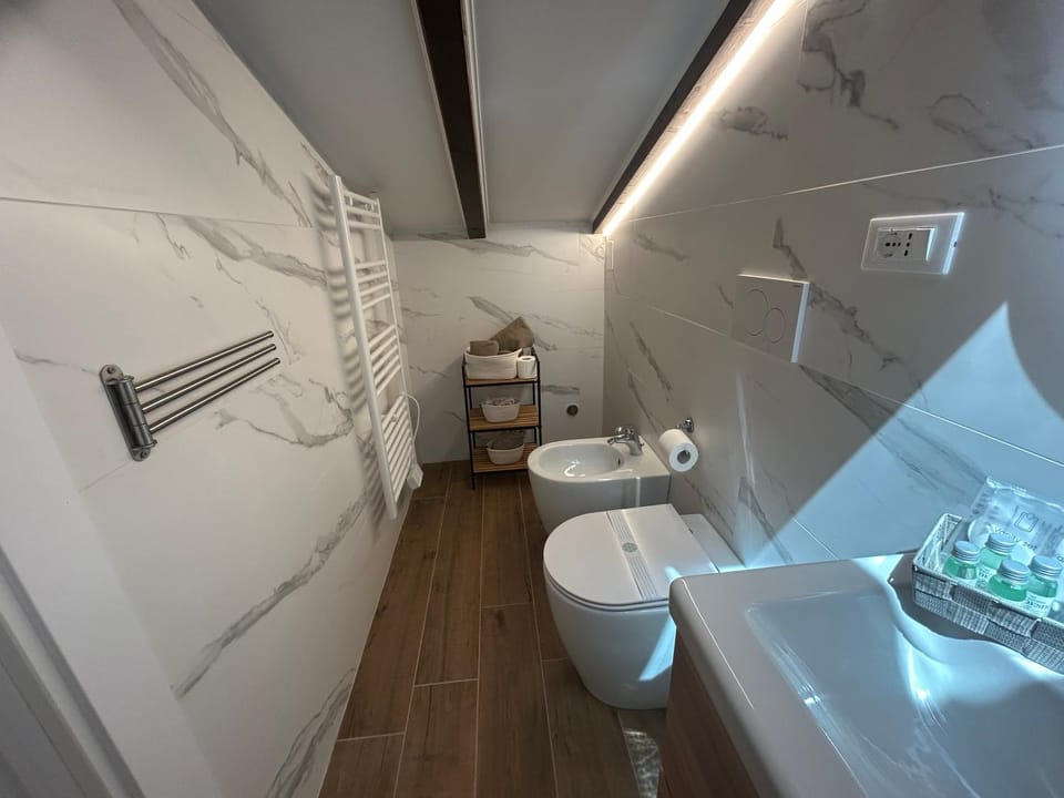 Toilet, Bathroom
