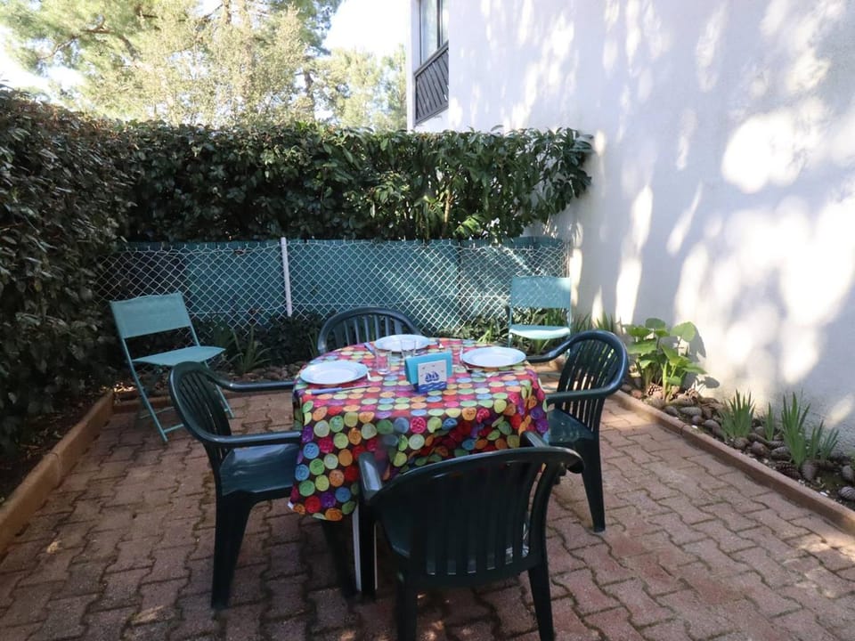 Studio cosy à deux pas de la mer et forêt avec parking sécurisé - FR-1-738-46 Apartment in Meschers-sur-Gironde