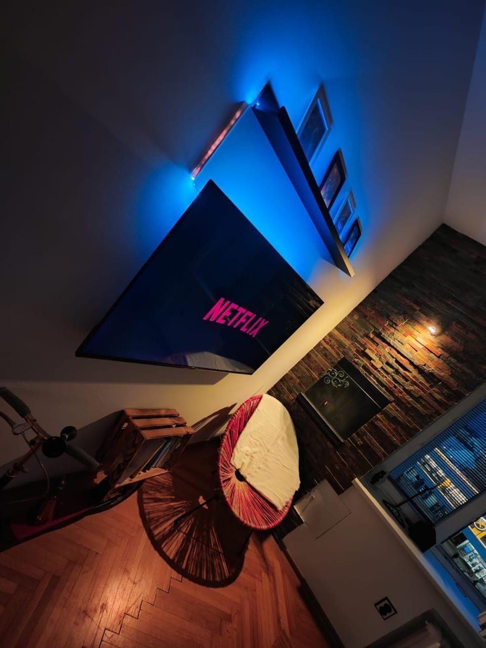 Central apartment with monkey vibes Apartment in Bratislava