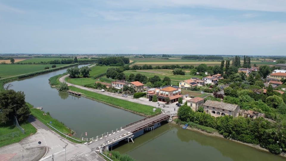 Natural landscape, River view, Street view, Location
