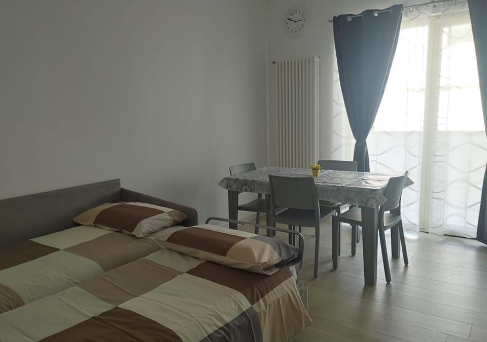 Bed, Living room