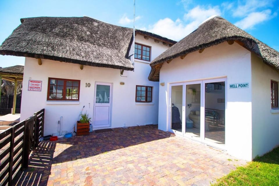 Cozy home 2 mins from the beach House in Eastern Cape