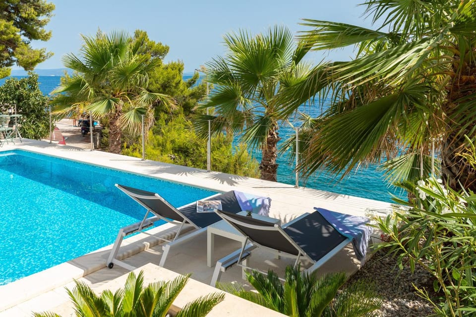 Day, Natural landscape, Garden, Garden view, Pool view, Sea view, Swimming pool, sunbed