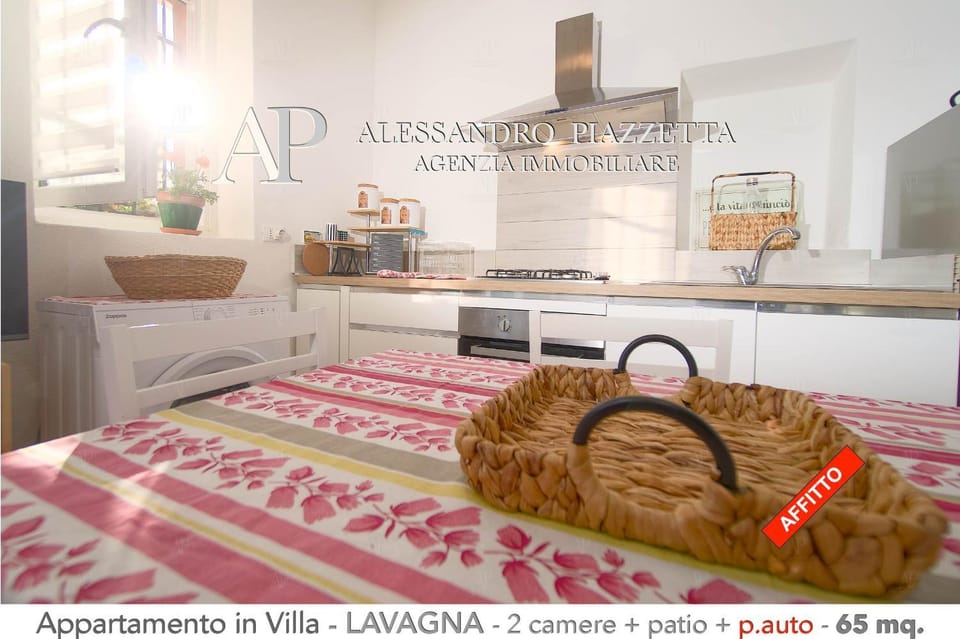 Kitchen or kitchenette, Food and drinks, Food, stove