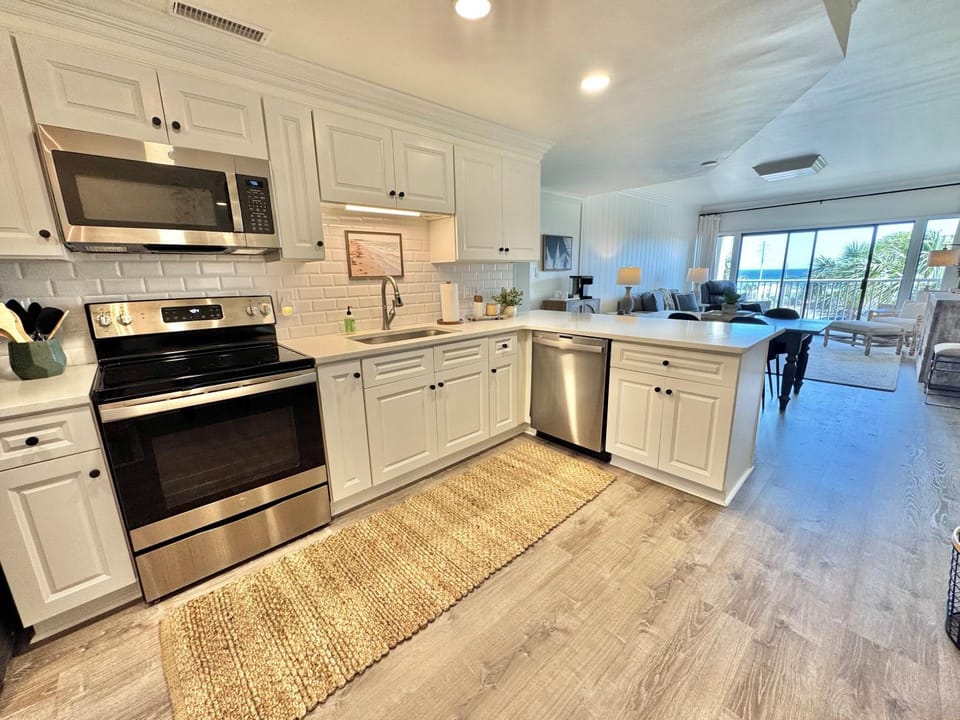 2 Bed Destin Condo Private Beach Access Laundry Fitness Game Room House in Destin