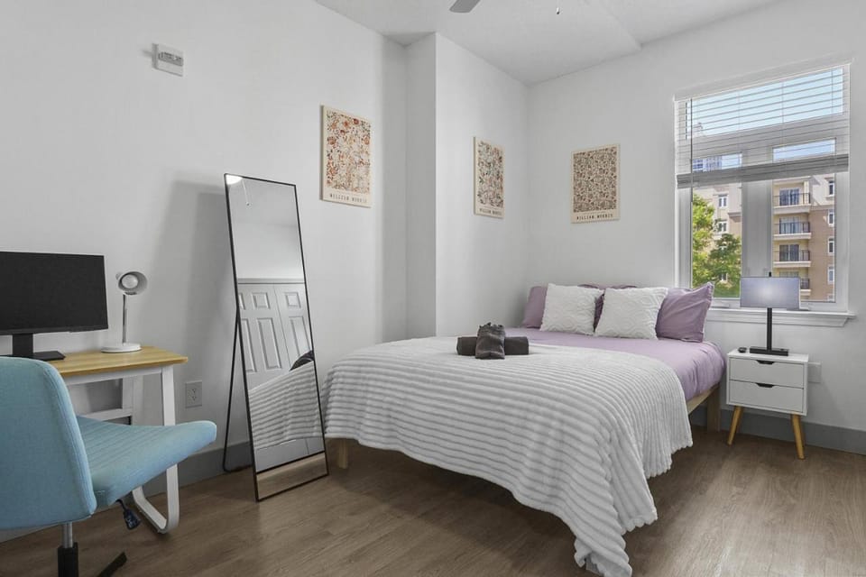Cozy Urban Getaway - Free Parking, Gym, Stadium Apartment in Charlotte